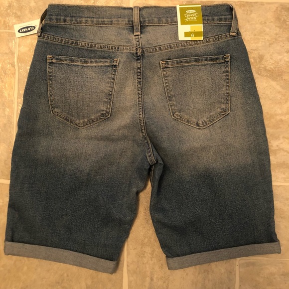 Brand new Old Navy Shorts - Picture 2 of 2